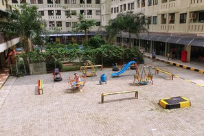 Children’s play area – outdoor