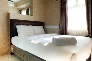 Room | 2 bedrooms, free WiFi, bed sheets - Pool View Apartment Green Pramuka (Jakarta)