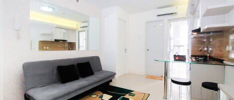 Room | Living area | TV