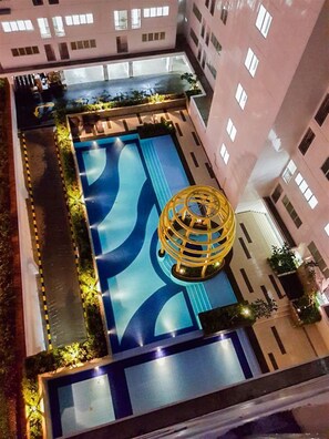 Kolam renang outdoor