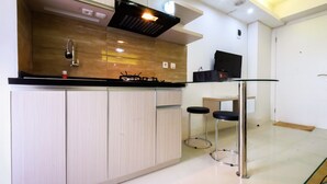 Kamar | Dapur pribadi | Lemari es, kompor, dan peralatan masak/sendok-piring
