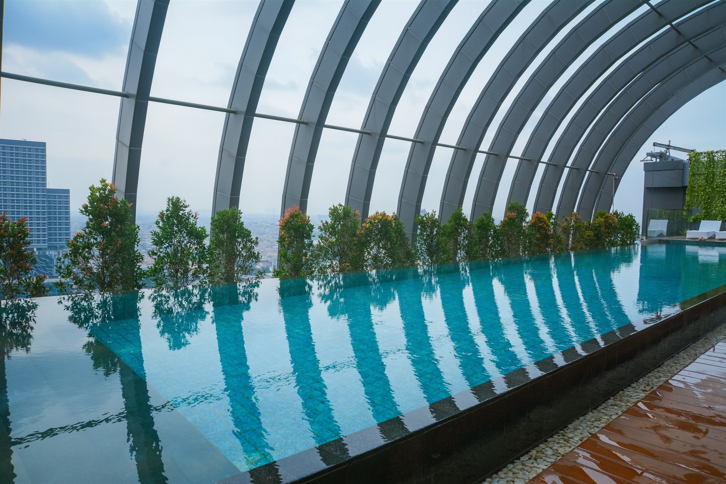 حمّام سباحة خارجي