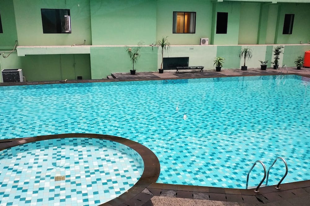 Strategic Menteng Square Apartment