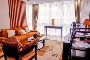 Quarto | Sala de estar | TV