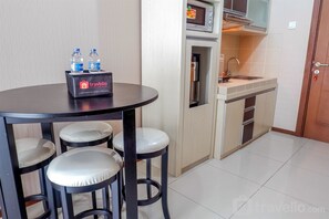 In-room dining - Near Grand Indonesia Thamrin Executive Apartment (Jakarta)