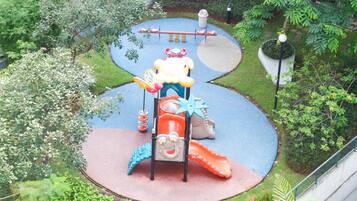Children’s play area – outdoor