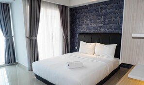 1 bedroom, desk, free WiFi, bed sheets - Studio Modern Tamansari The Hive Cawang (Jakarta)