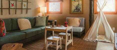 Suíte (Master) | Área de estar | TV de tela plana