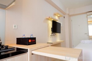 1 bedroom, free WiFi, bed sheets - Cozy Studio at Bassura Apartment near to Bassura Mall (Jakarta)