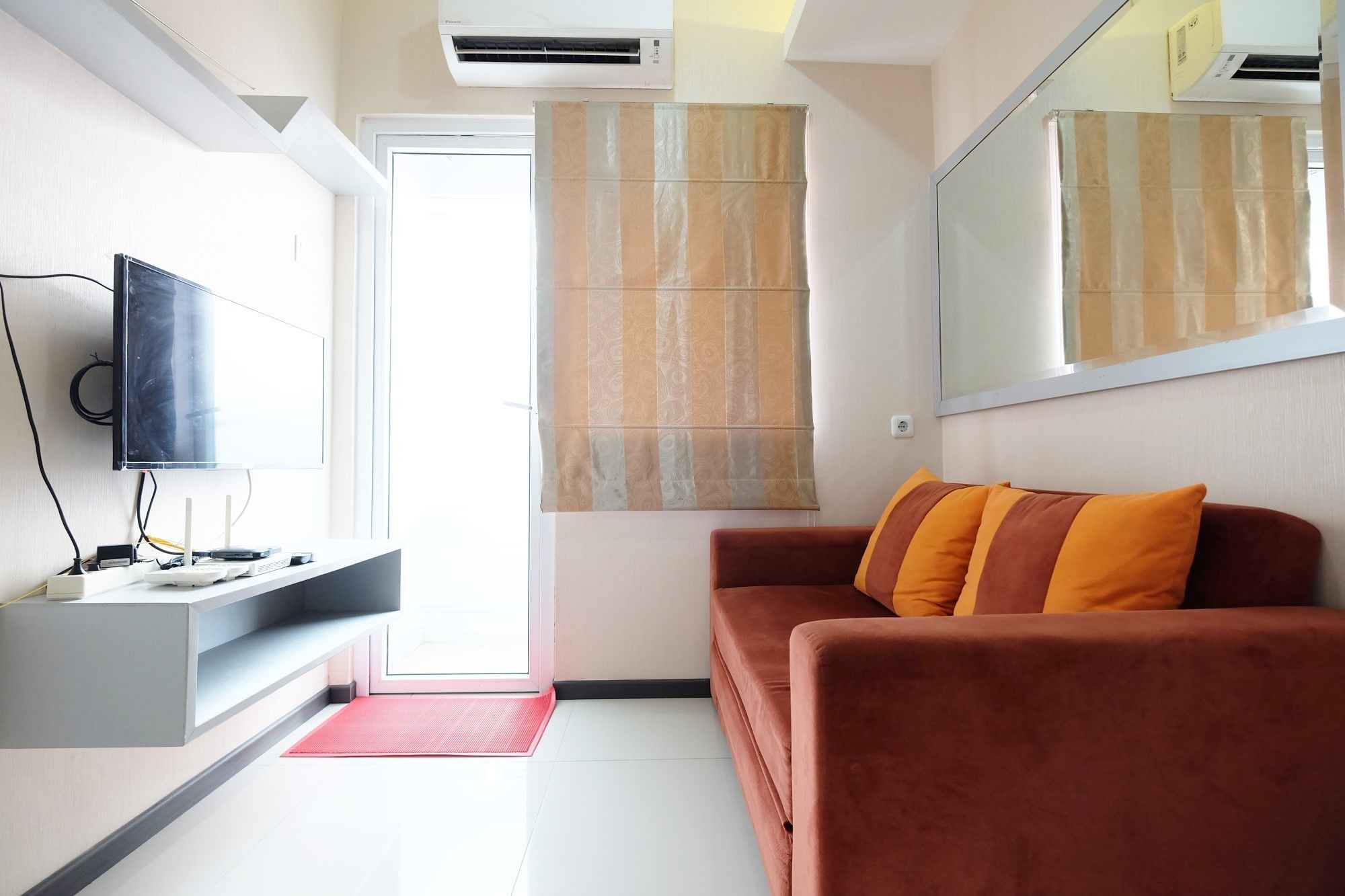 Kamar | Area keluarga | TV