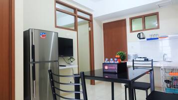 Room | In-room dining