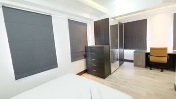 1 bedroom, desk, free WiFi, bed sheets