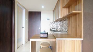 Room | In-room dining