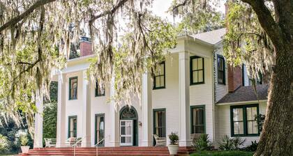 Ball House and Cottages