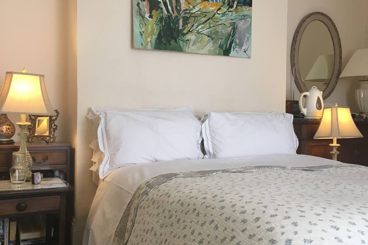 Egyptian cotton sheets, premium bedding, individually decorated