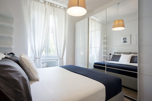 スイート アパートメント ニア シティ センター