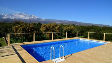 Outdoor pool, sun loungers