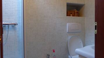 Free toiletries, hair dryer, bidet, towels