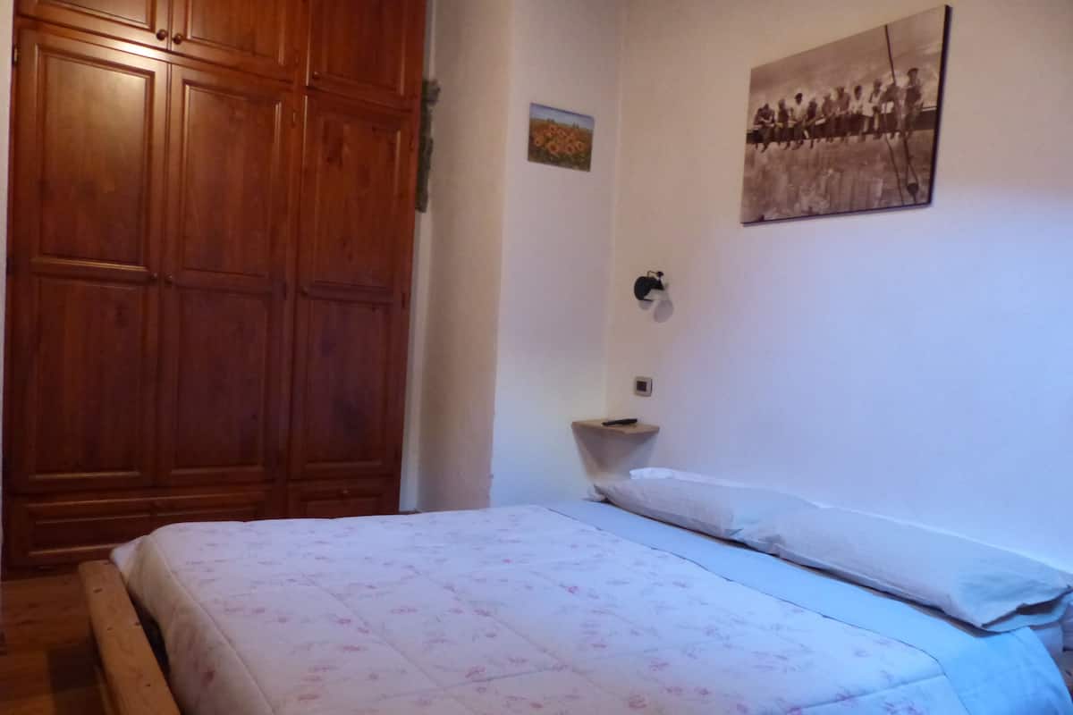 Habitación con 2 camas individuales | Ropa de cama de alta calidad, edredón, cunas y wifi gratis