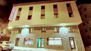 Front of property - Hotel Guineu (Pas de la Casa)