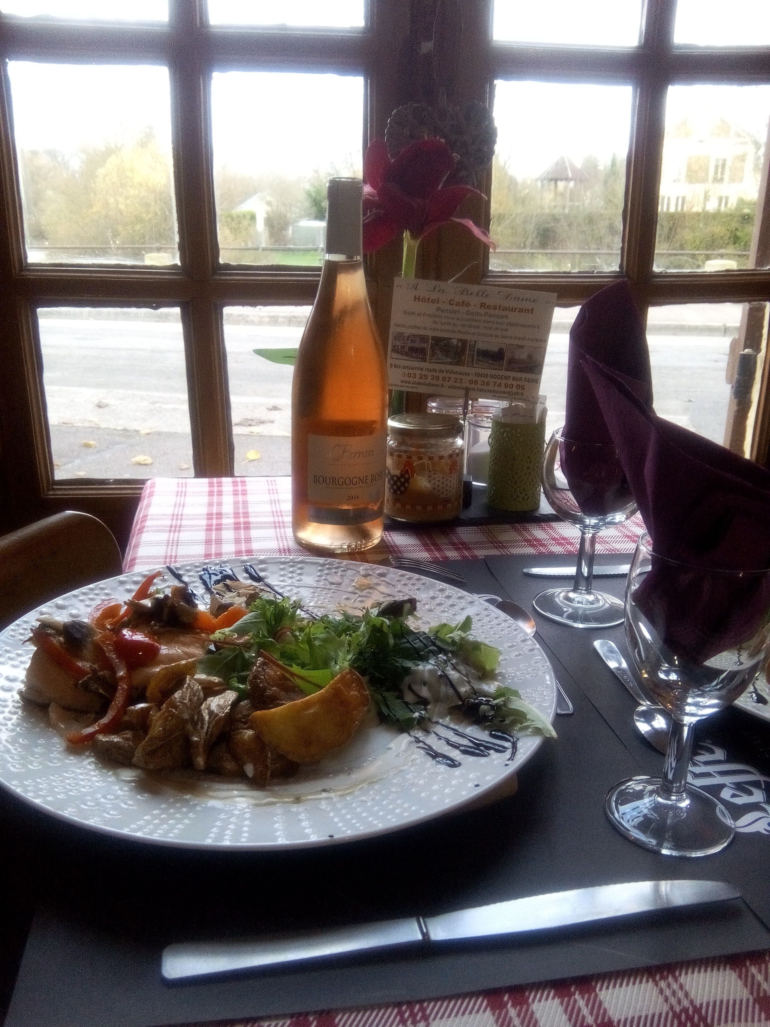 lunch and dinner served