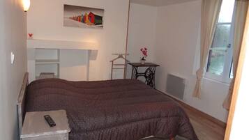 Standard Double Room | Individually decorated, individually furnished, desk, soundproofing