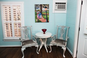 Deluxe suite, meerdere bedden, niet-roken | Lakens van Egyptisch katoen, luxe beddengoed, individueel gedecoreerd