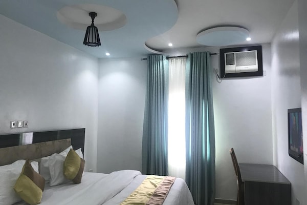 Minibar, in-room safe, desk, laptop workspace