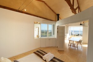 Comfort Apartment, 1 Queen Bed, Non Smoking | 1 bedroom, desk, iron/ironing board, free WiFi - Vredenhof 7 - Adults Only (Cape Town)