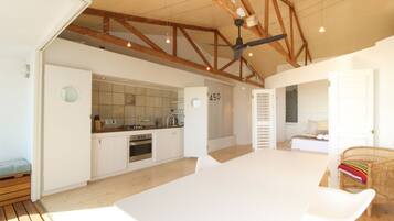 Comfort Apartment, 1 Queen Bed, Non Smoking | 1 bedroom, desk, iron/ironing board, free WiFi