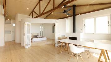 Comfort appartement, 1 queensize bed, niet-roken | 1 slaapkamer, een bureau, een strijkplank/strijkijzer, gratis wifi