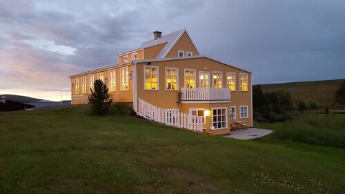Fosshóll Guesthouse