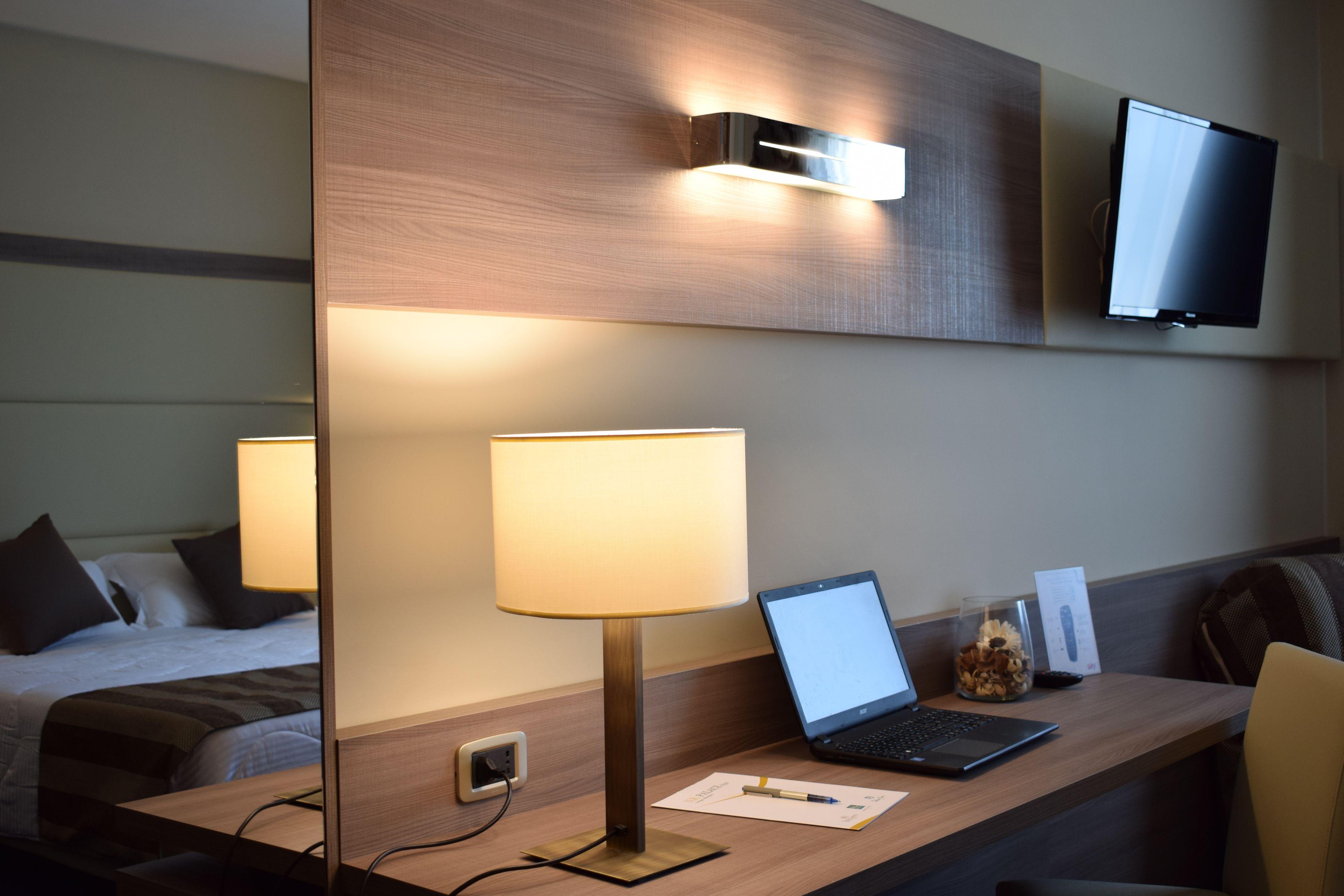 Minibar, una cassaforte in camera, con stile personalizzato