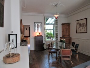 Lunch, dinner, brunch served; local cuisine  - La Villa Dunois (Orléans)