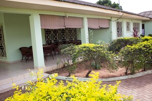 Exterior - Jayliz Lodge (Accra)