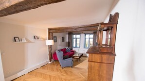 House, 2 Bedrooms | Living area | Flat-screen TV, DVD player - Domizil Naumburg (Naumburg)