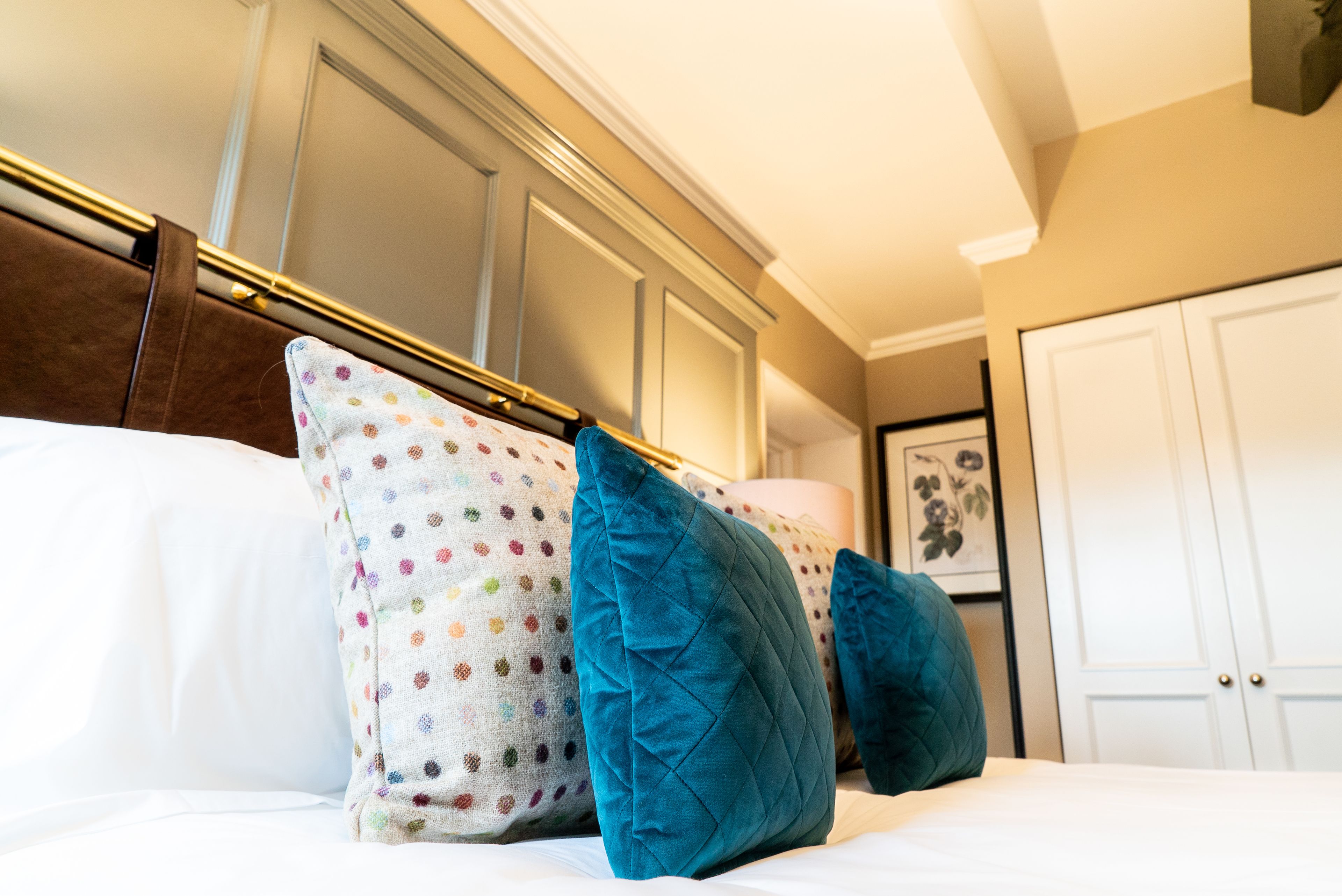 classic double room | 1 bedroom, premium bedding, pillow-top beds, free minibar items