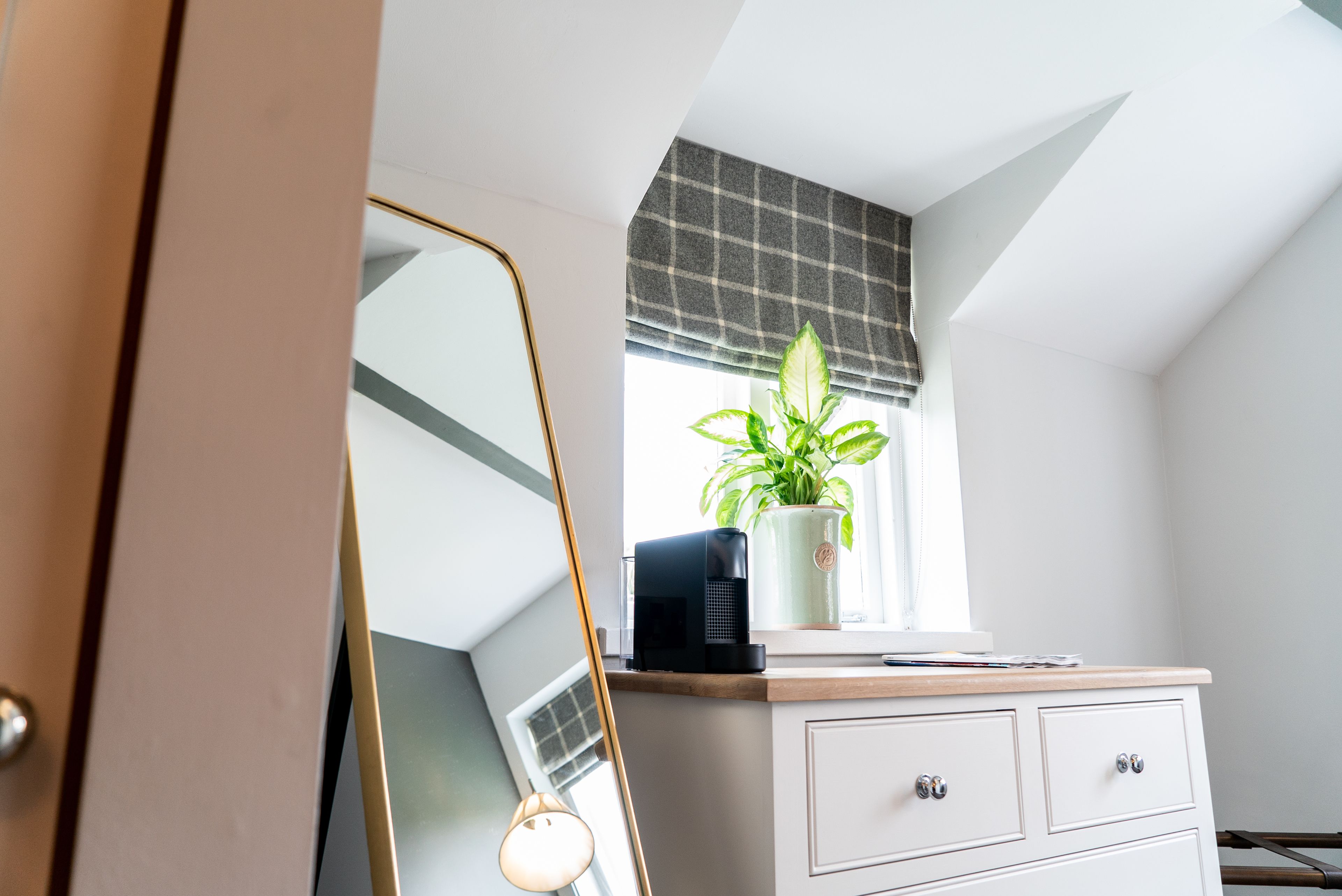 junior suite | 1 bedroom, premium bedding, pillow-top beds, free minibar items