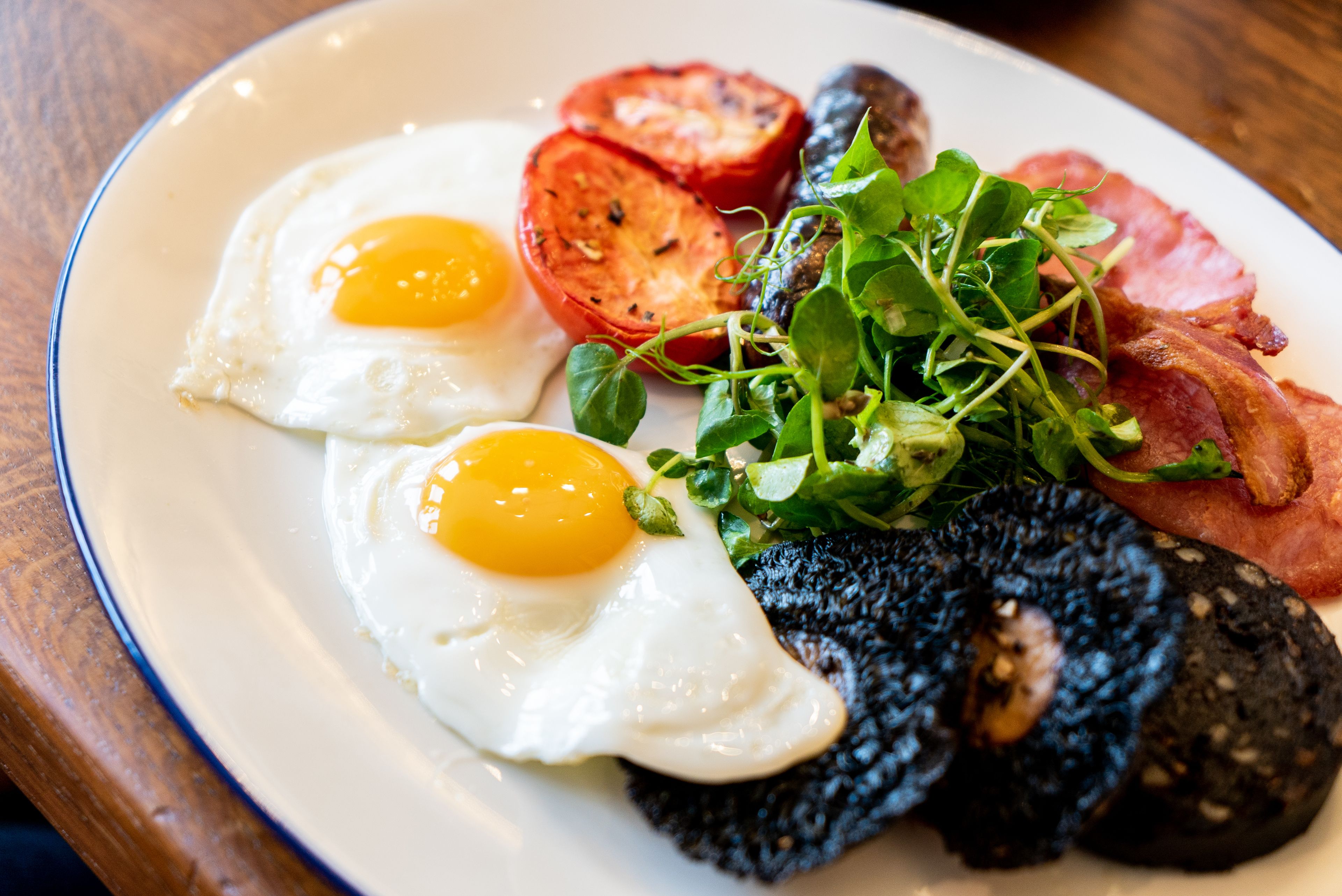 daily cooked-to-order breakfast (gbp 15.00 per person)