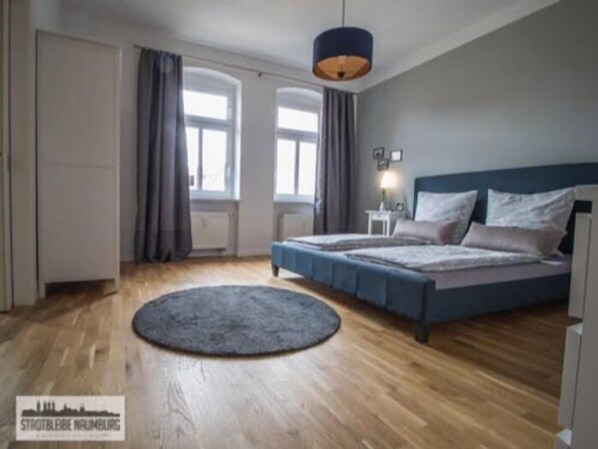 Apartment, Balkon | 2 Schlafzimmer, Zimmersafe, Bügeleisen/Bügelbrett, kostenlose Babybetten