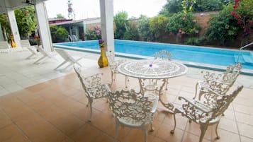 Piscine extérieure