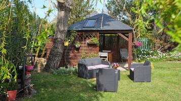 Familieværelse - stueetage | Premium-sengetøj, senge med topmadrasser, individuelt design