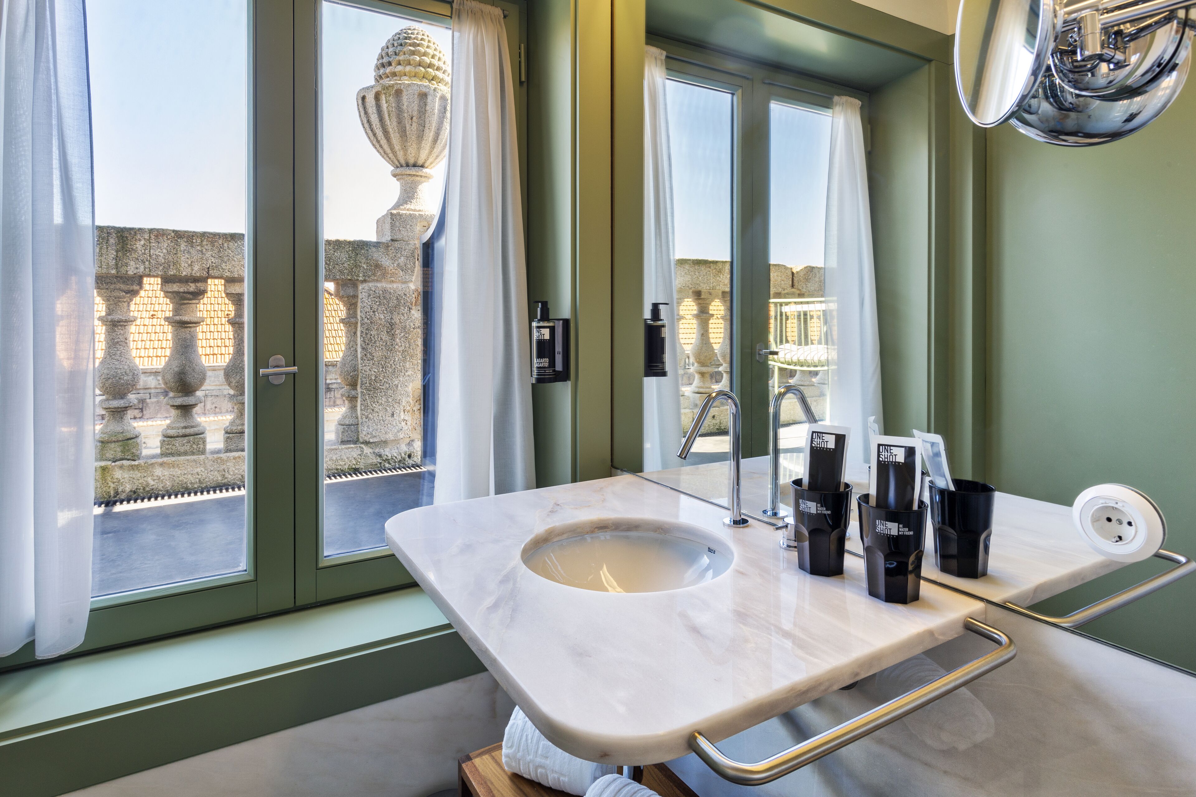 panoramic double room | bathroom | shower, rainfall showerhead, free toiletries, hair dryer