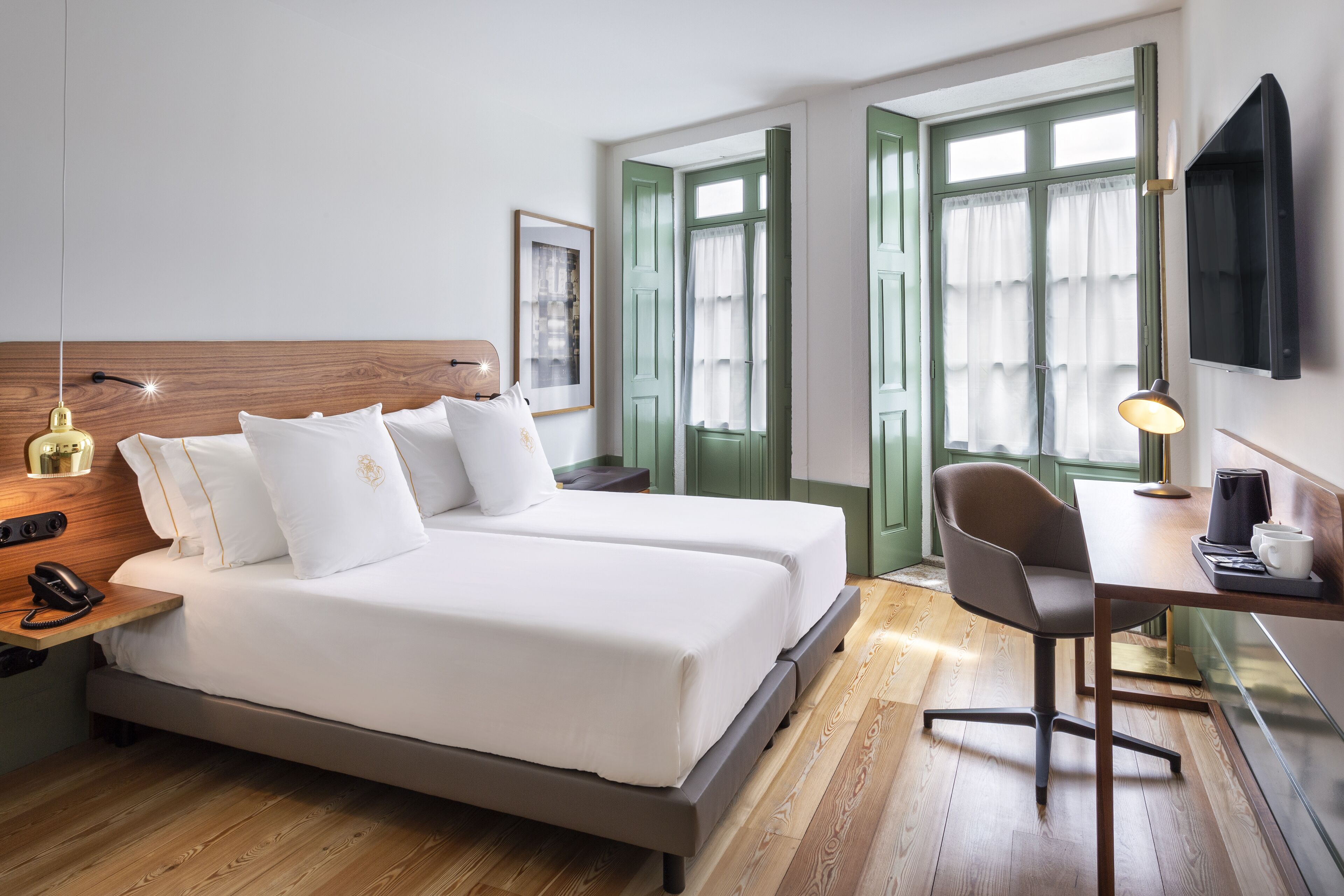 minibar, in-room safe, desk, blackout curtains