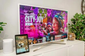 Executive Apartment, 1 Double Bed, Non Smoking | Living room | Smart TV, iPad, Netflix - Tailored Stays - Victoria Road (Cambridge)