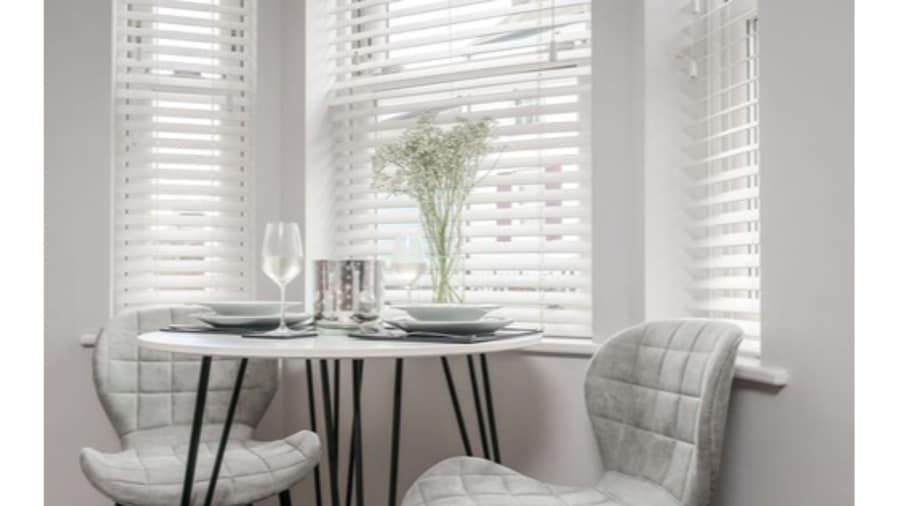 Tailored Stays - Victoria Road