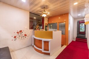 Quầy tiếp tân