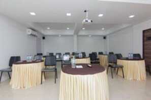 Business center - Hotel Highland Resort (Mawal)