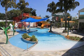 Outdoor pool - diRoma international Resort (Caldas Novas)