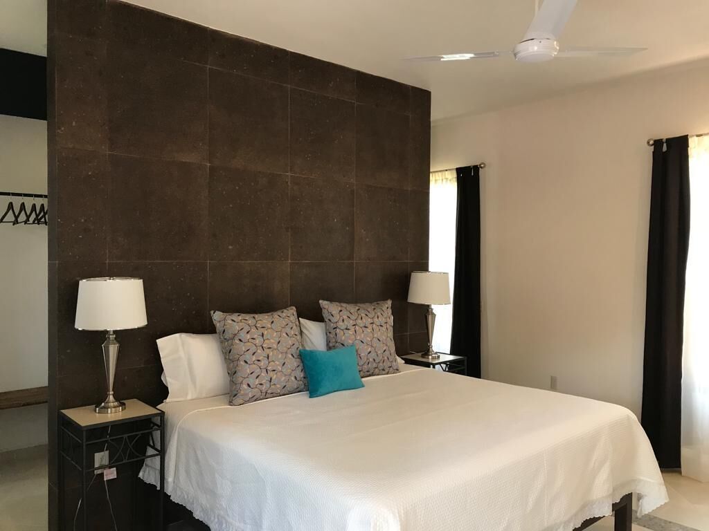 luxury double room, 1 king bed, non smoking | premium bedding, blackout curtains, free wifi, bed sheets